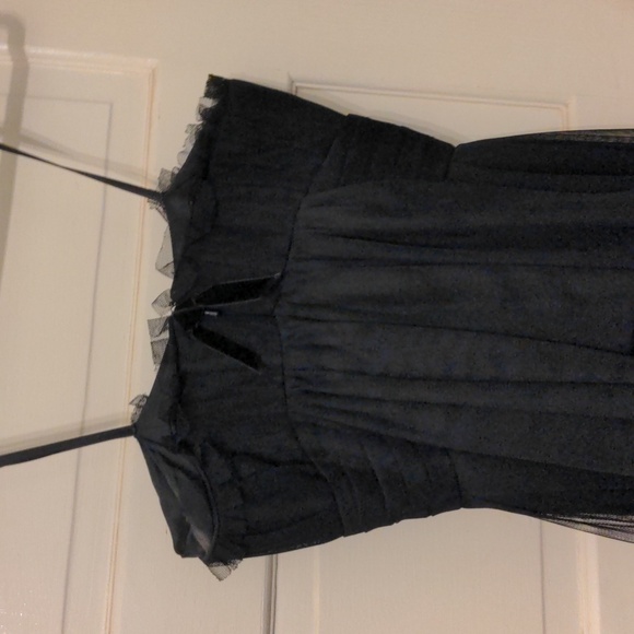 Vera Wang bridesmaids dress - Picture 4 of 6